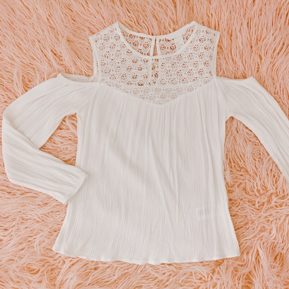 Like *NEW* H&M Cold Shoulder Top